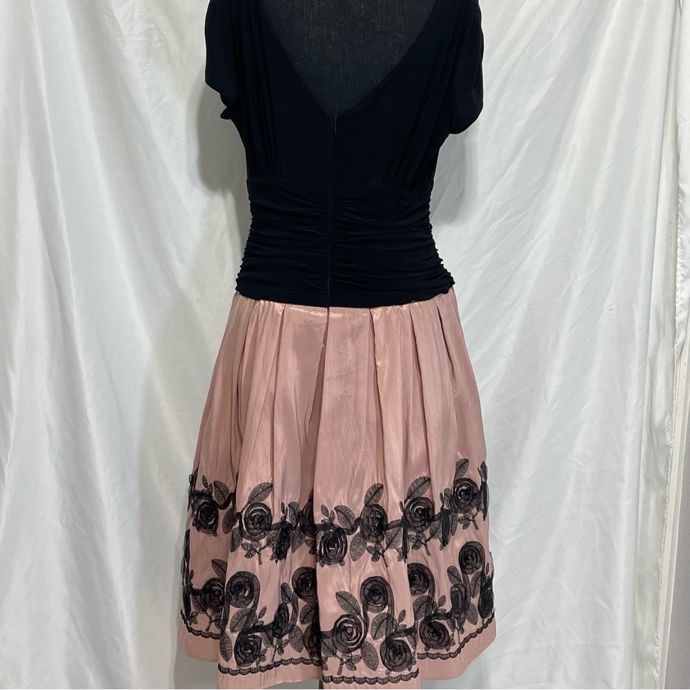 J.R.Nites by Carolin black-top dress with a pink A-line skirt. Size 16. Roses - Picture 6 of 16